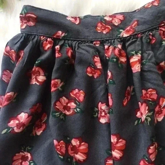 Hollister Gray Red Pink Floral Circle Skirt - Picture 5 of 6